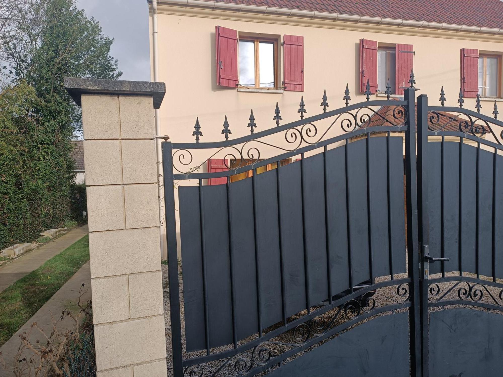 Maison Cheptainville Avec Terrasse Sur Verdure Exterior foto